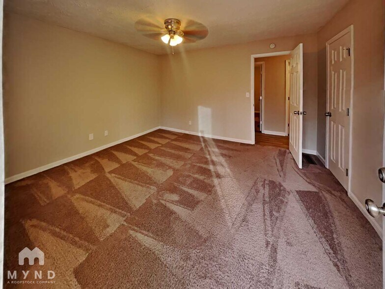 Building Photo - 456 Hardy Way