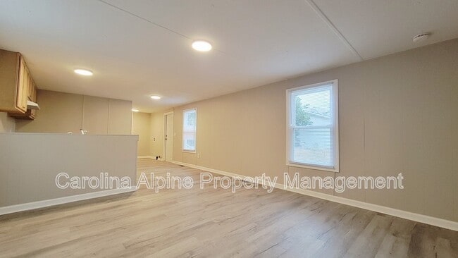 Building Photo - 116 Drum Rd