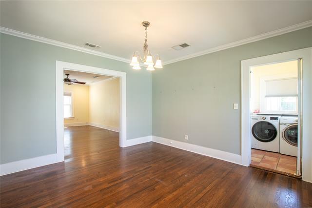 Building Photo - 5218 Vanderbilt Ave