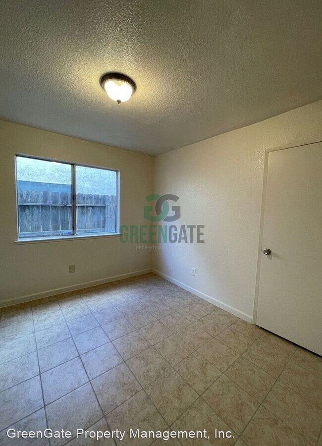 Building Photo - 3 br, 2 bath House - 504 Blue Canyon Dr