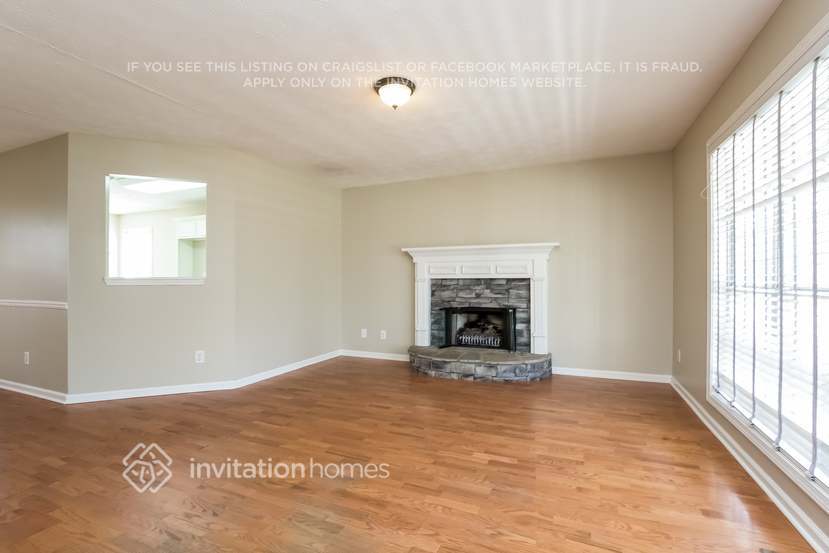 Building Photo - 4420 Elmhurst Ln