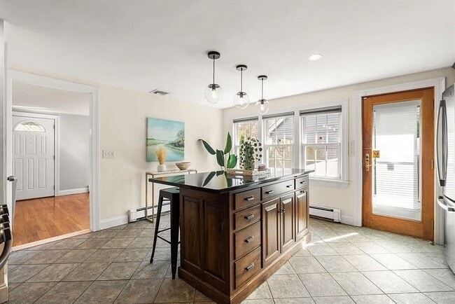 Building Photo - 334 Mystic St