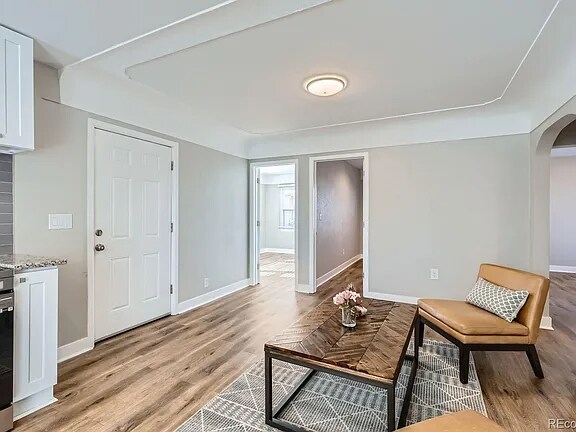 Building Photo - 5475 Primrose Ln