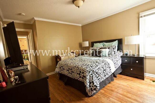 Building Photo - 4916 Juniper Dr