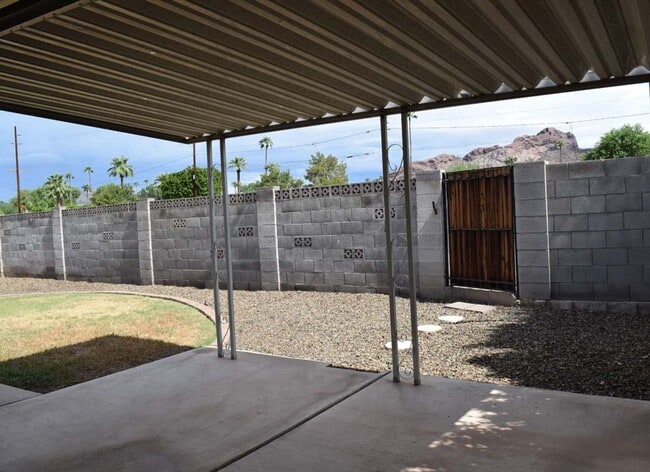 Building Photo - 4456 E Campbell Ave