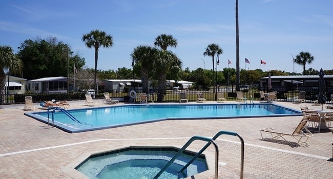 Pool - Lakeland Junction
