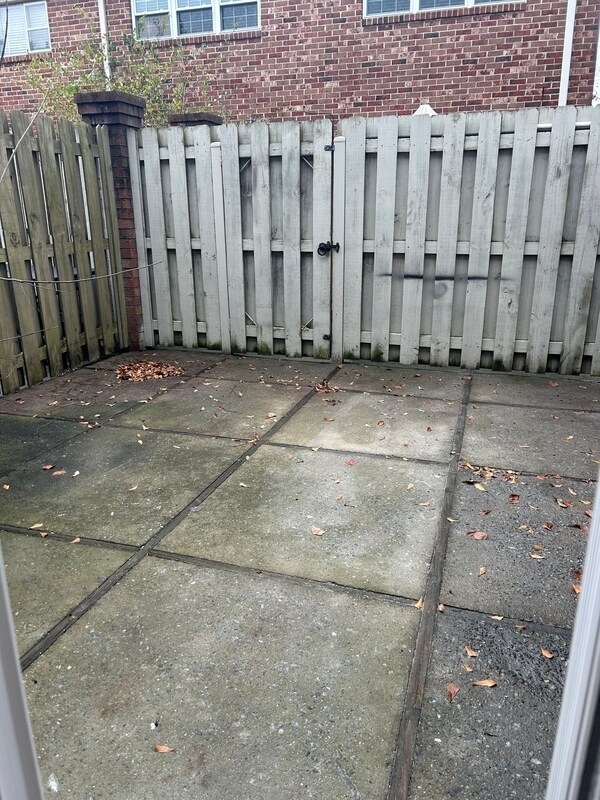 Building Photo - 2530 E North St