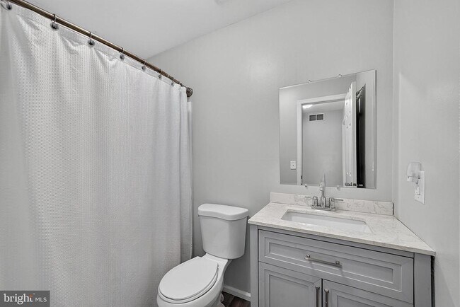 Building Photo - 11 Caraway Ct