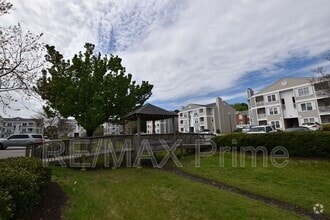 Building Photo - 1867 Chantilly Ct