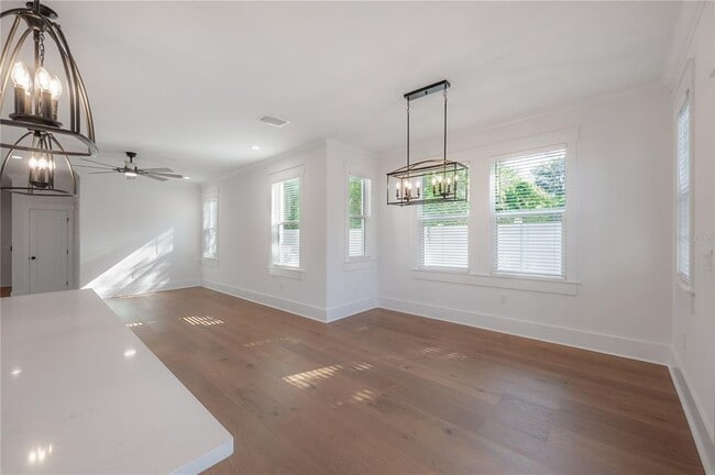 Building Photo - 807 E Ida St