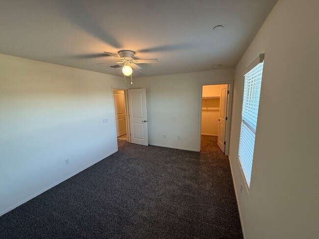 Building Photo - 7295 S Via Tierra Mesa