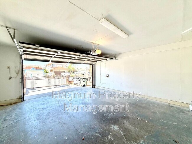 Building Photo - 1523 Apple Creek Dr