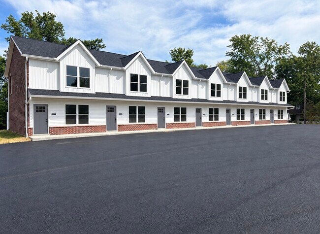 Building Photo - 1038 IN-46