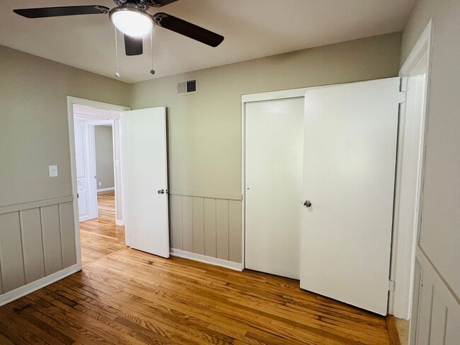 Building Photo - This Adorable 3 Bedroom is READY FOR MOVE IN!