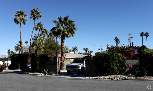 Building Photo - Thirteen Palms