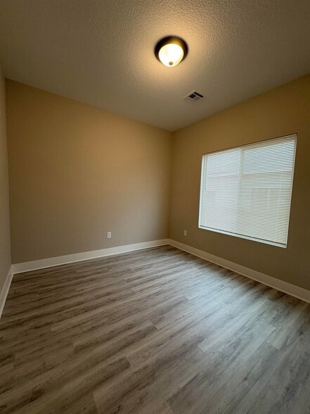 Building Photo - 12823 E Blake St