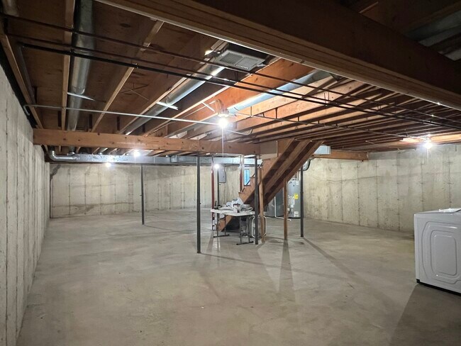 Building Photo - 109 Ravinia Dr