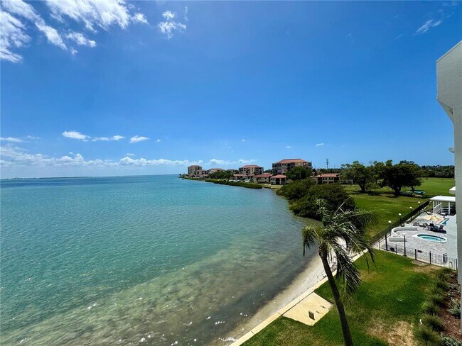 Building Photo - 5700 Escondida Blvd S