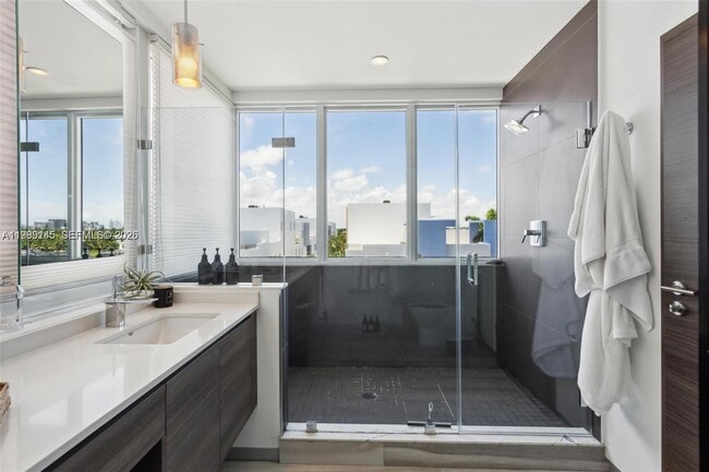 Building Photo - 101 N Shore Dr