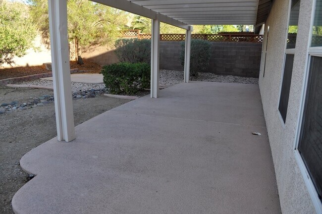 Building Photo - 452 Groft Way