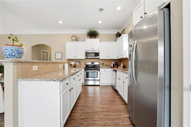 Building Photo - 318 Argyle Ct