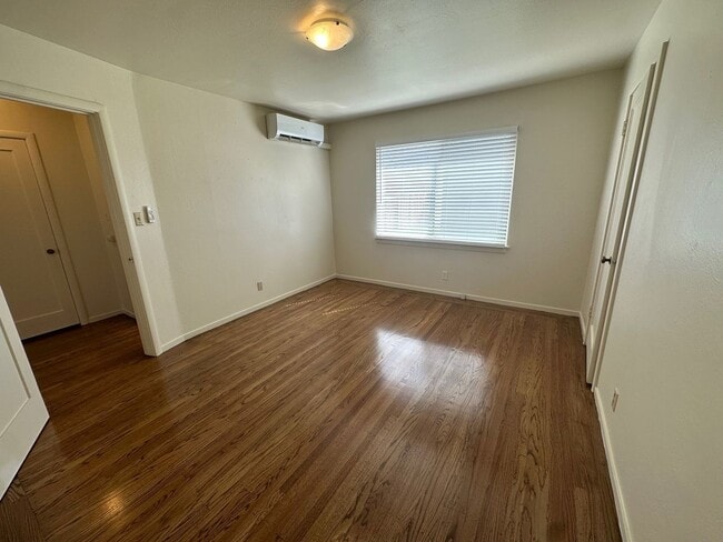 Building Photo - 4767001 /45