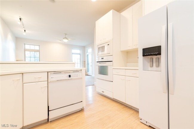 Building Photo - 3194 Richmond Rd