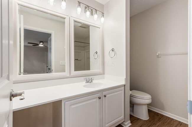 Building Photo - 3055 Glenloch Cir