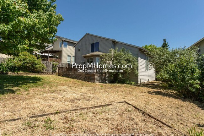 Building Photo - Bull Mountain Three Bedroom Home!