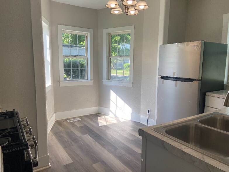 Building Photo - 531 S Meridian St