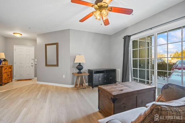 Building Photo - 1228 Morning Glory Dr