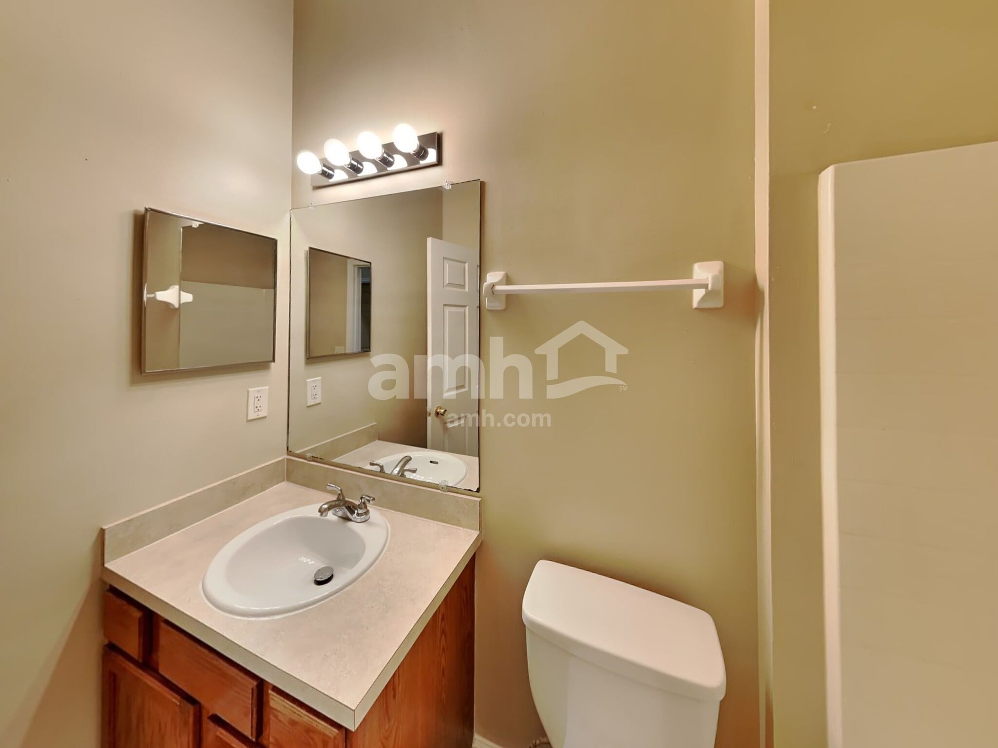 Building Photo - 2996 Centerwood Dr