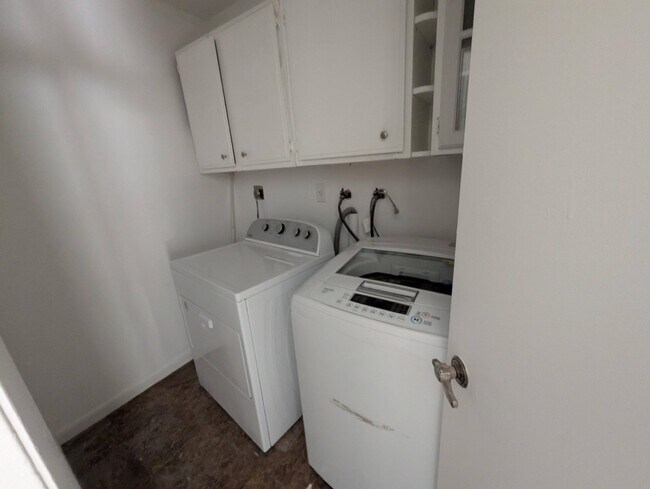 Building Photo - 3069 NW 27th Terrace