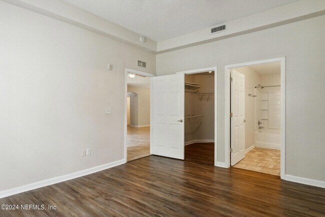 Building Photo - 785 Oakleaf Plantation Pkwy