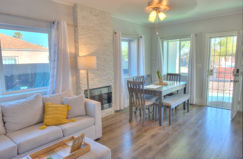 Building Photo - 1522 E Pierce St