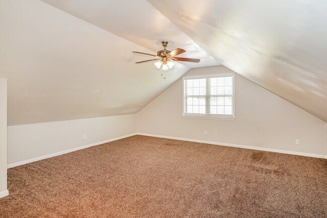 Building Photo - 116 Sunset Cir