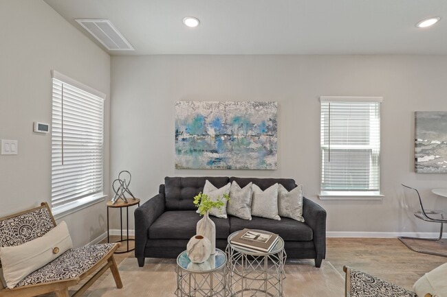 Building Photo - 13513 Axel Ln