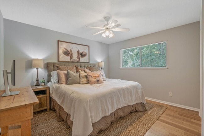 Building Photo - 2828 S Logrun Cir