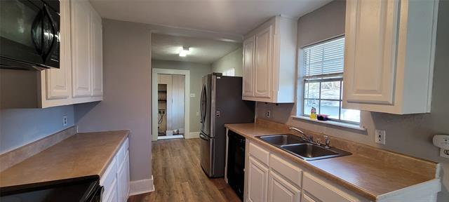 Building Photo - 8395 Sunrise Dr