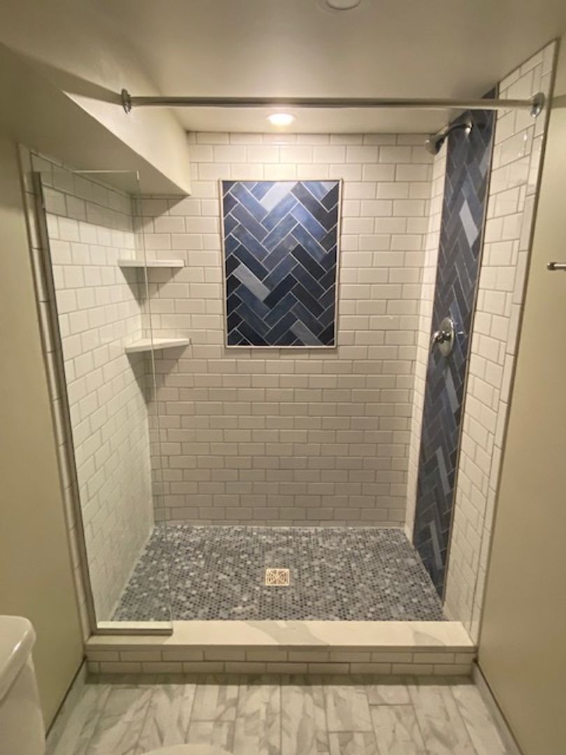 Building Photo - 100 E Chateau Pl