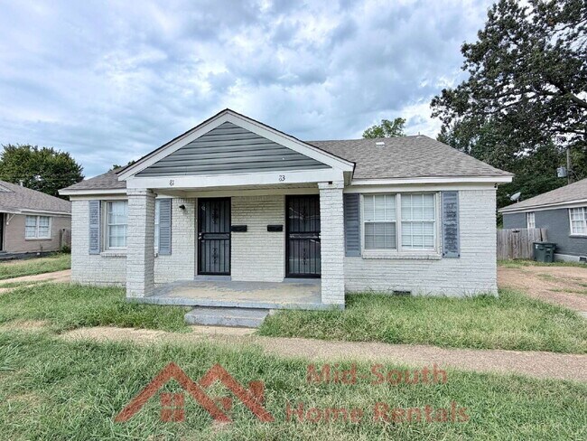 Building Photo - 83 Eastview Dr