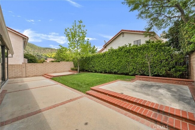 Building Photo - 12160 Crystal Ridge Way