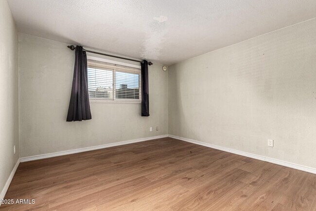 Building Photo - 8307 E Buena Terra Way
