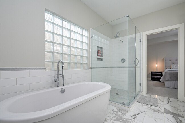 Building Photo - 5225 Cornish St