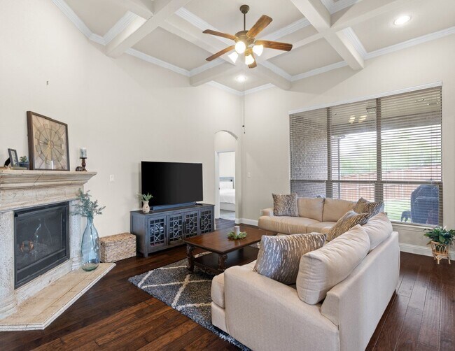 Building Photo - 3000 Waterglen Dr