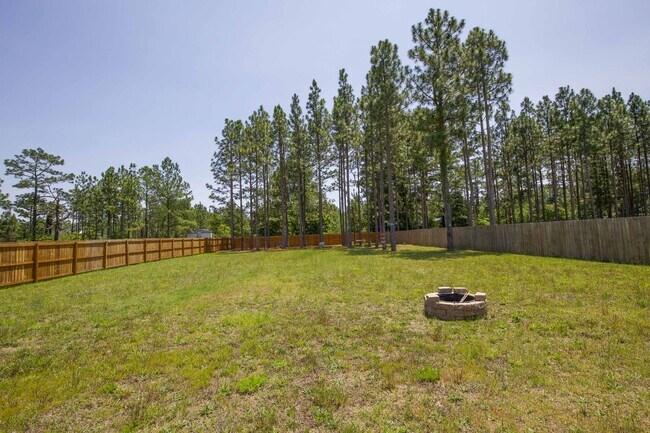Building Photo - Coming up soon!!!!Centric beautiful proper...