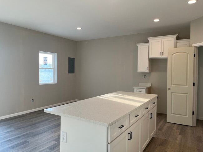 Building Photo - 1317 Sioux Turn
