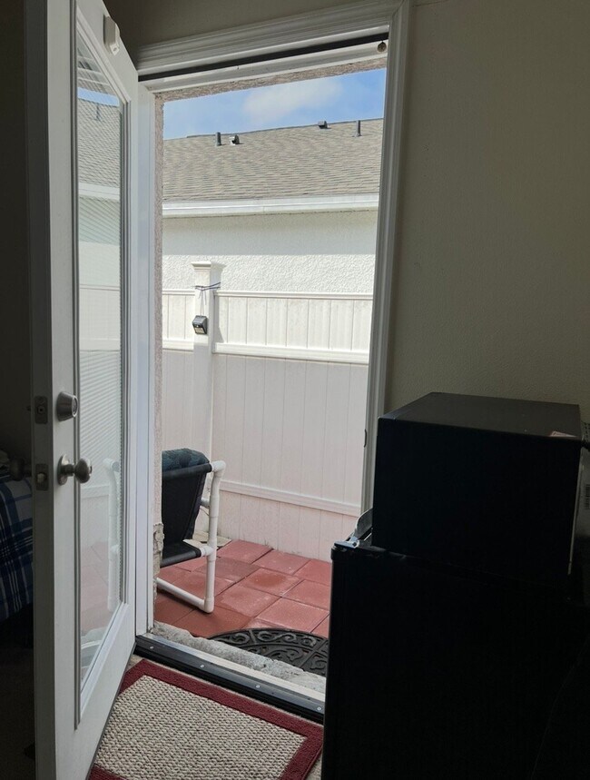 Building Photo - 122 Canary Island Cir