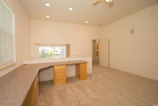 Building Photo - Beautifully Updated 5 Bedroom, 4 Bath Home...
