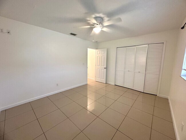 Building Photo - Charming 3 Bed, 2 Bath Pool Home in SE Cap...